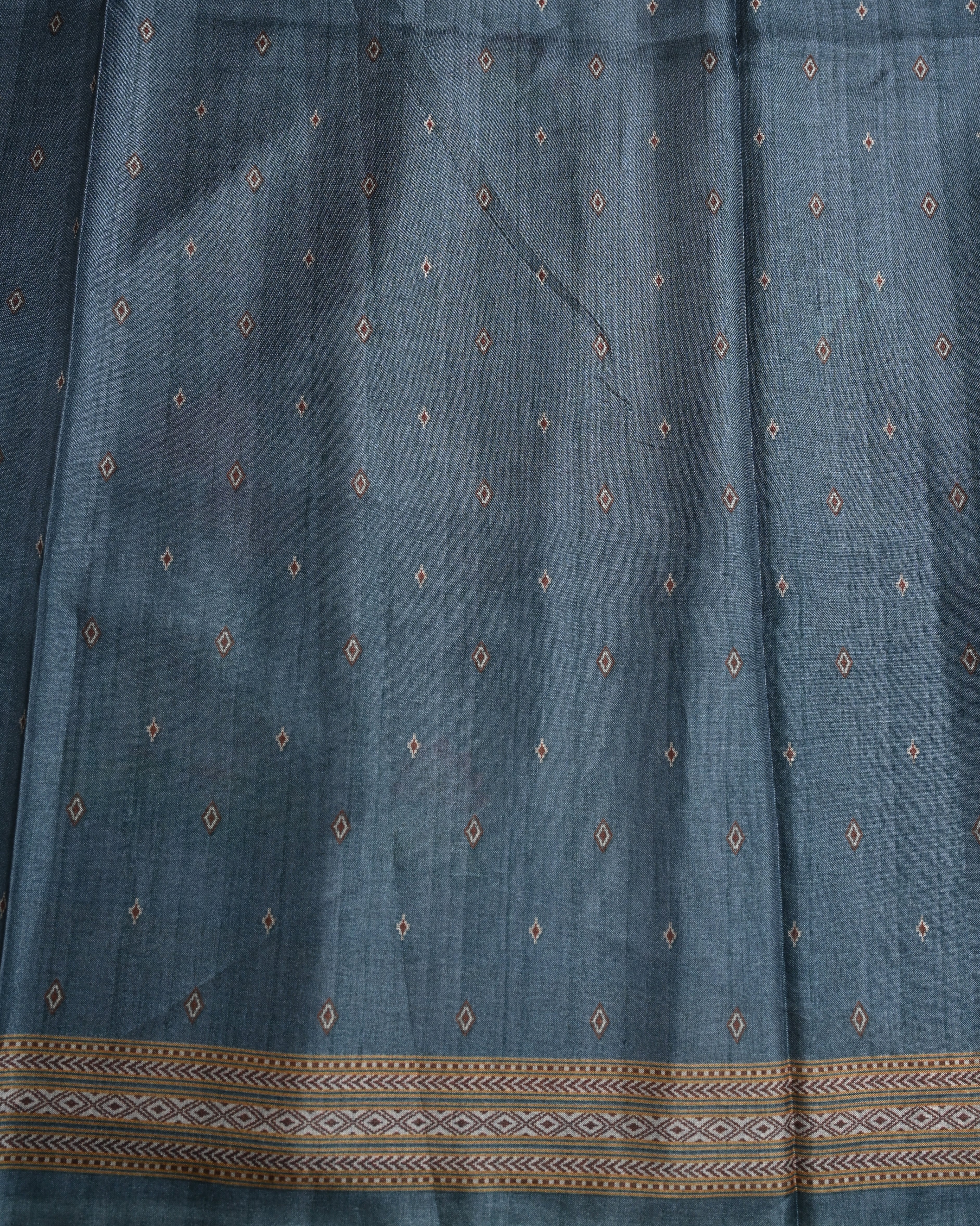 Bhagalpuri Pichiwai Digital Print Grey Saree