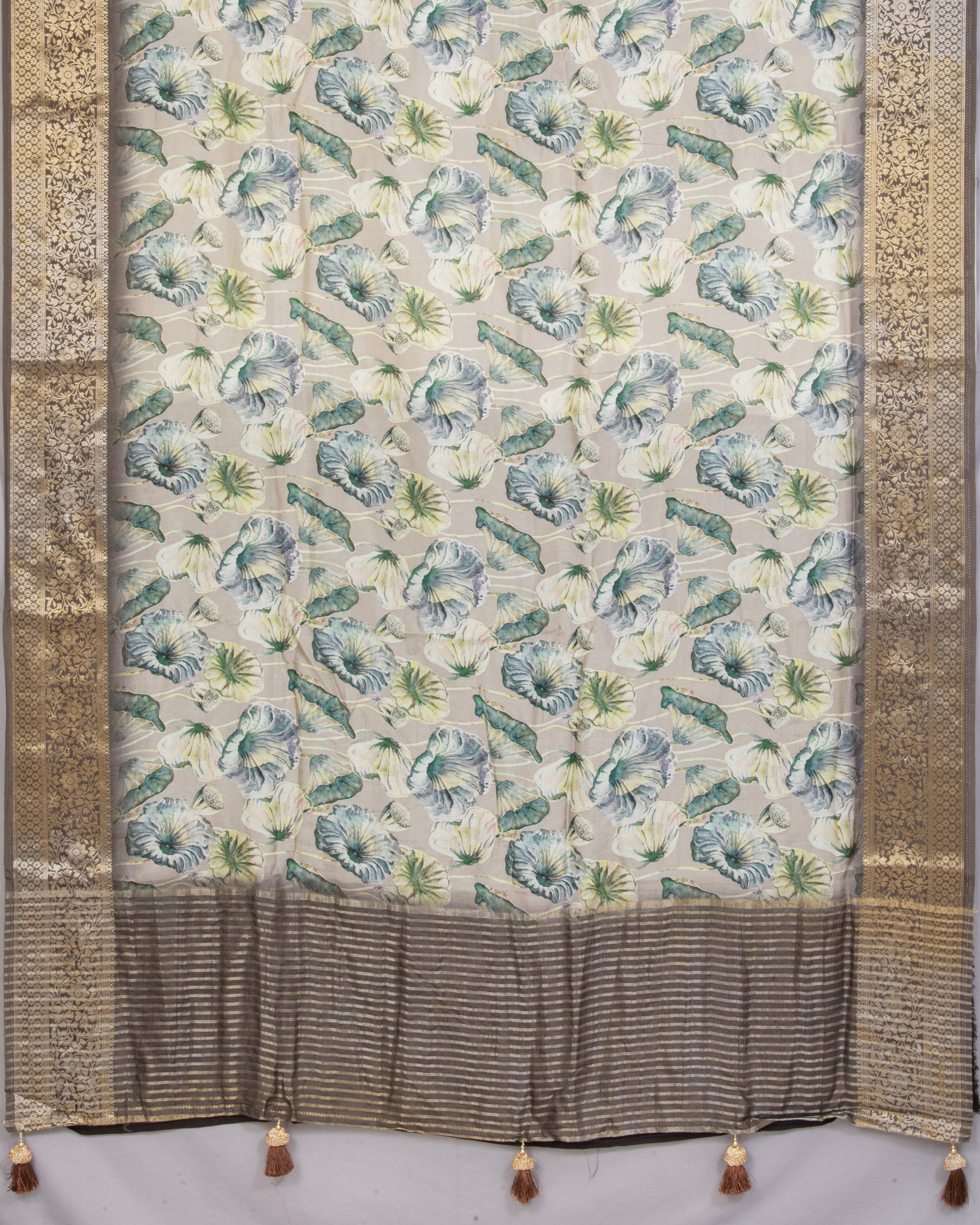 DolaSilkGreyColourFloralSaree-3