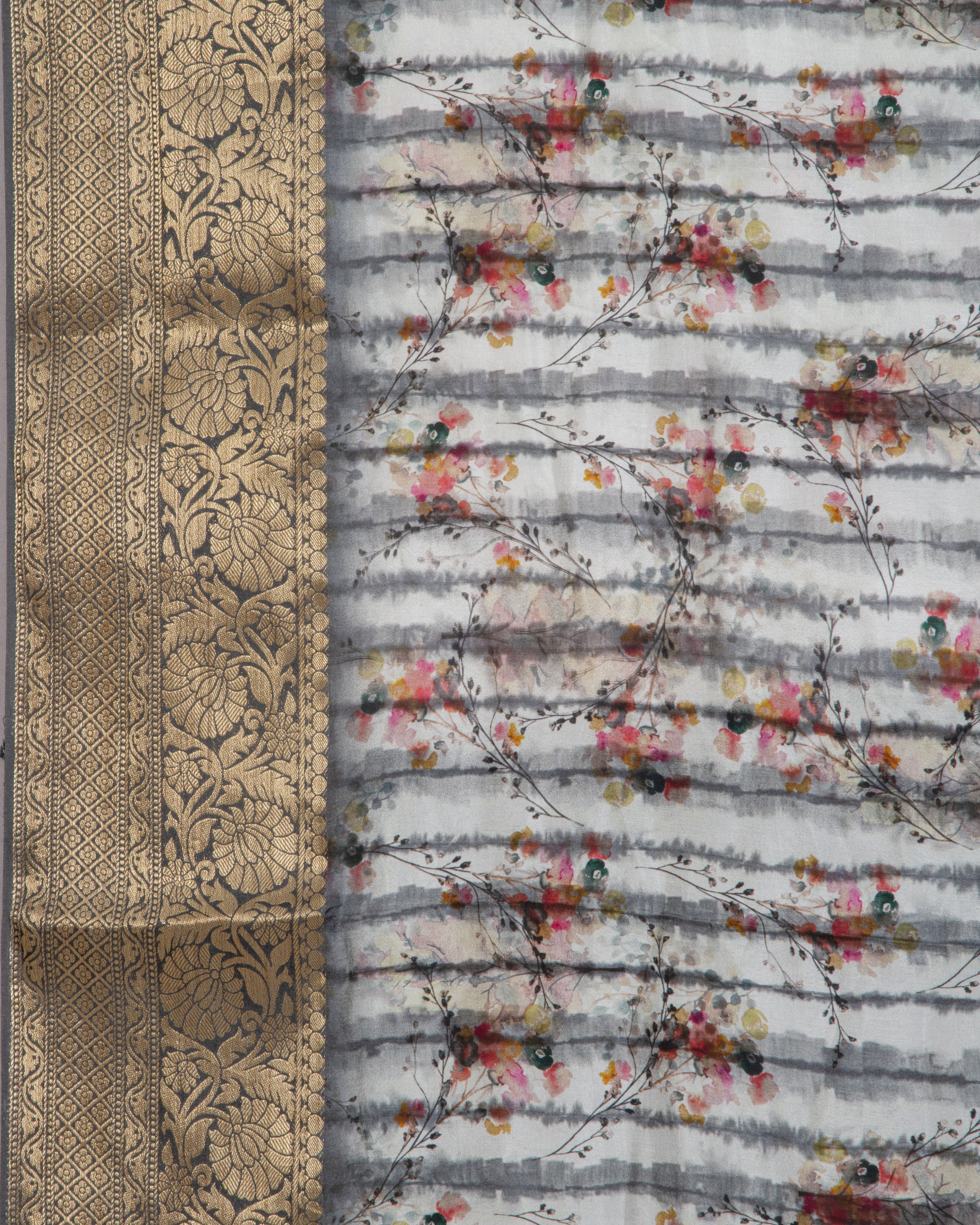 DolaSilkPearlColourFloralSaree-2