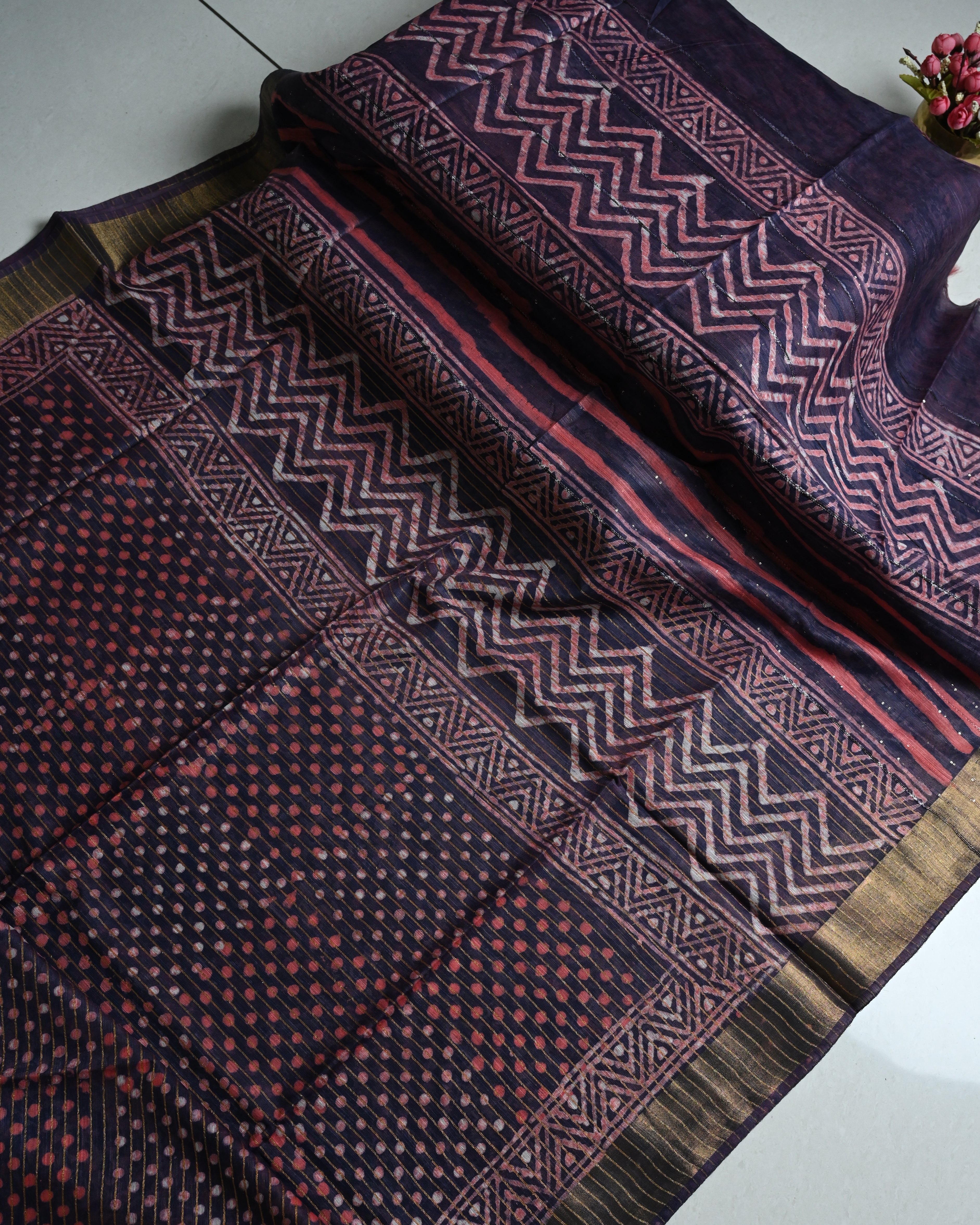 Khadi Silk Bathik Polka Dot Print Saree