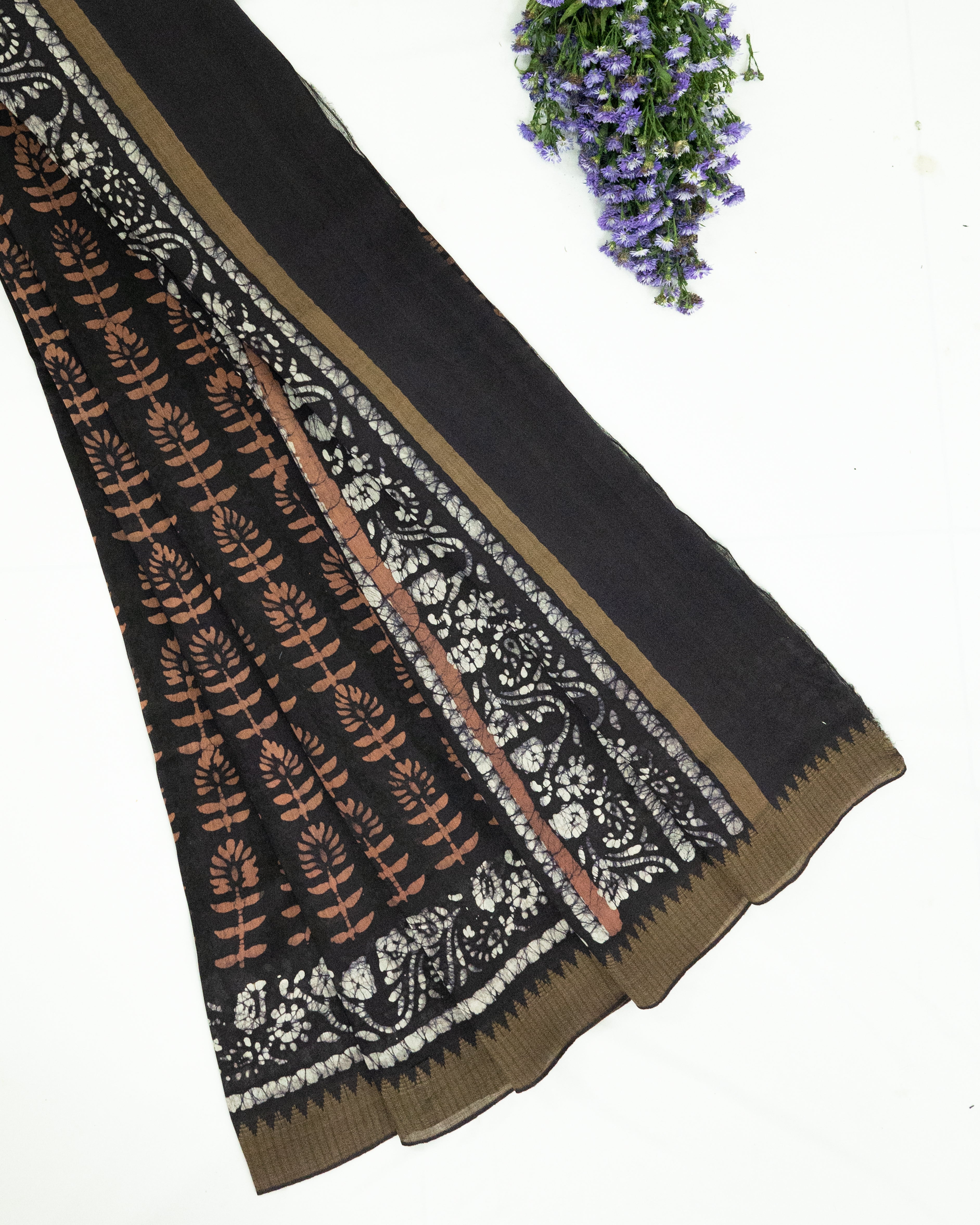 Maheswari-Silk-Dark-Wine-Batik-Print-Saree