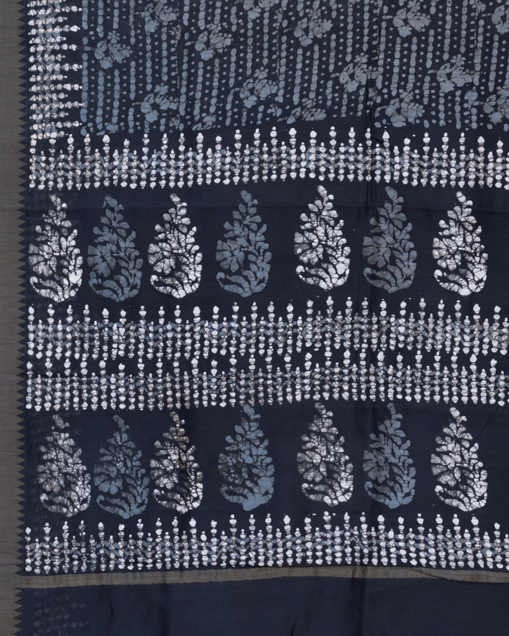 MaheswariSilkBlackBatikPrintSareeCS009_2Large