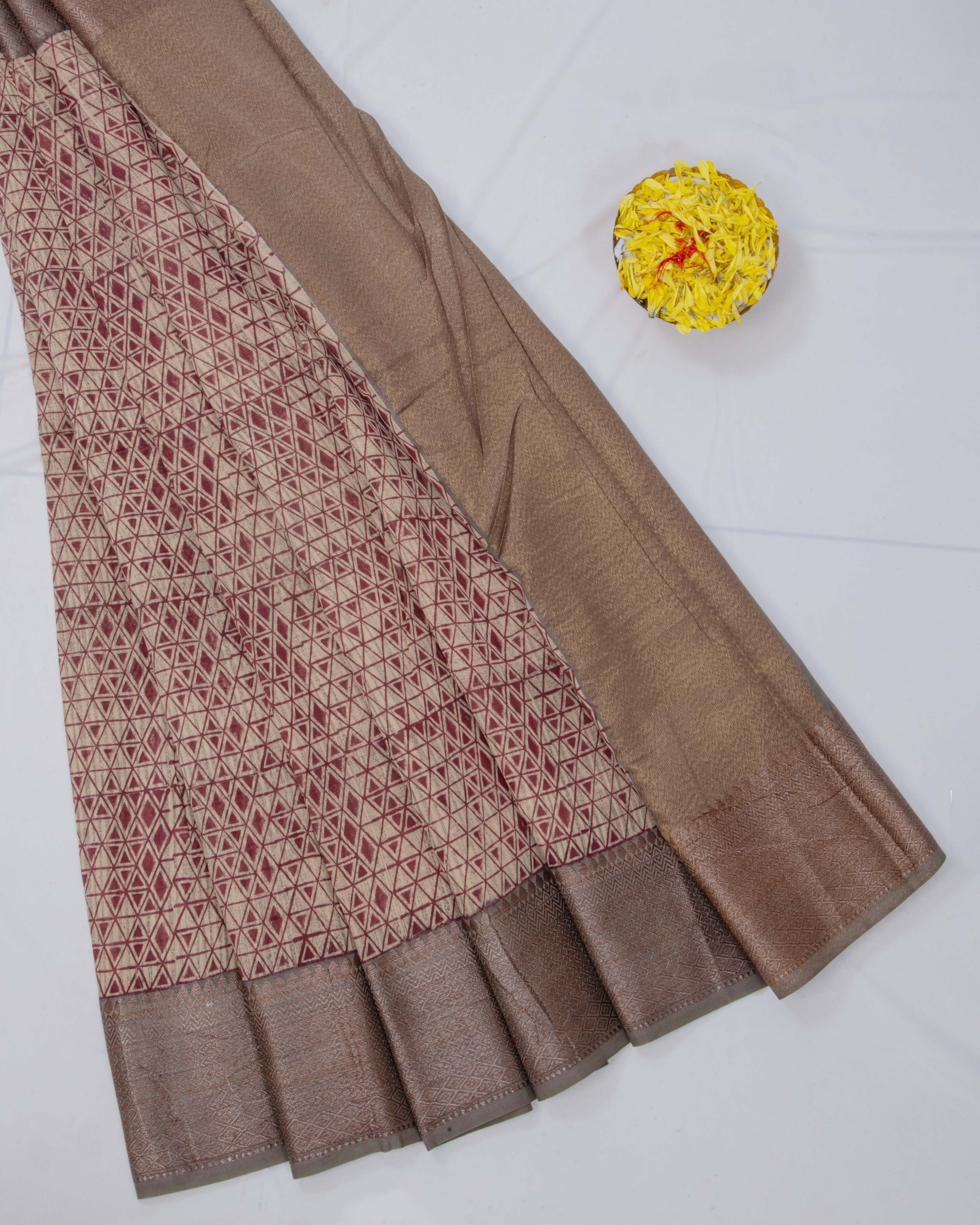 MungaSilkBeigeGeometricPrintSaree