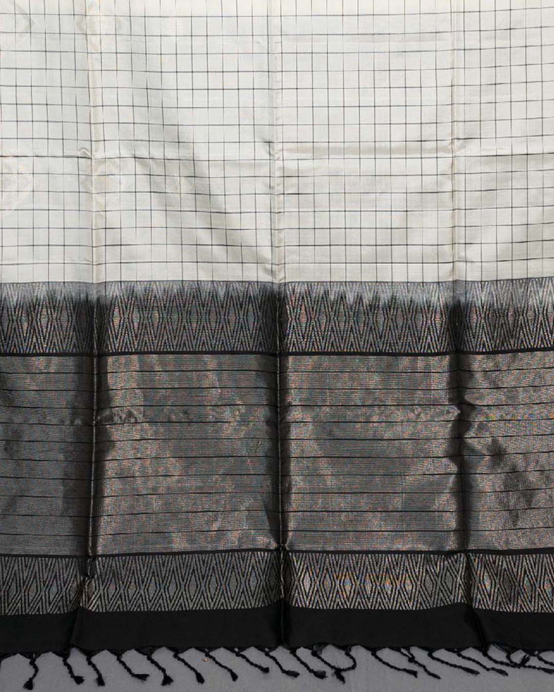 SoftSilkWhiteCheckssaree