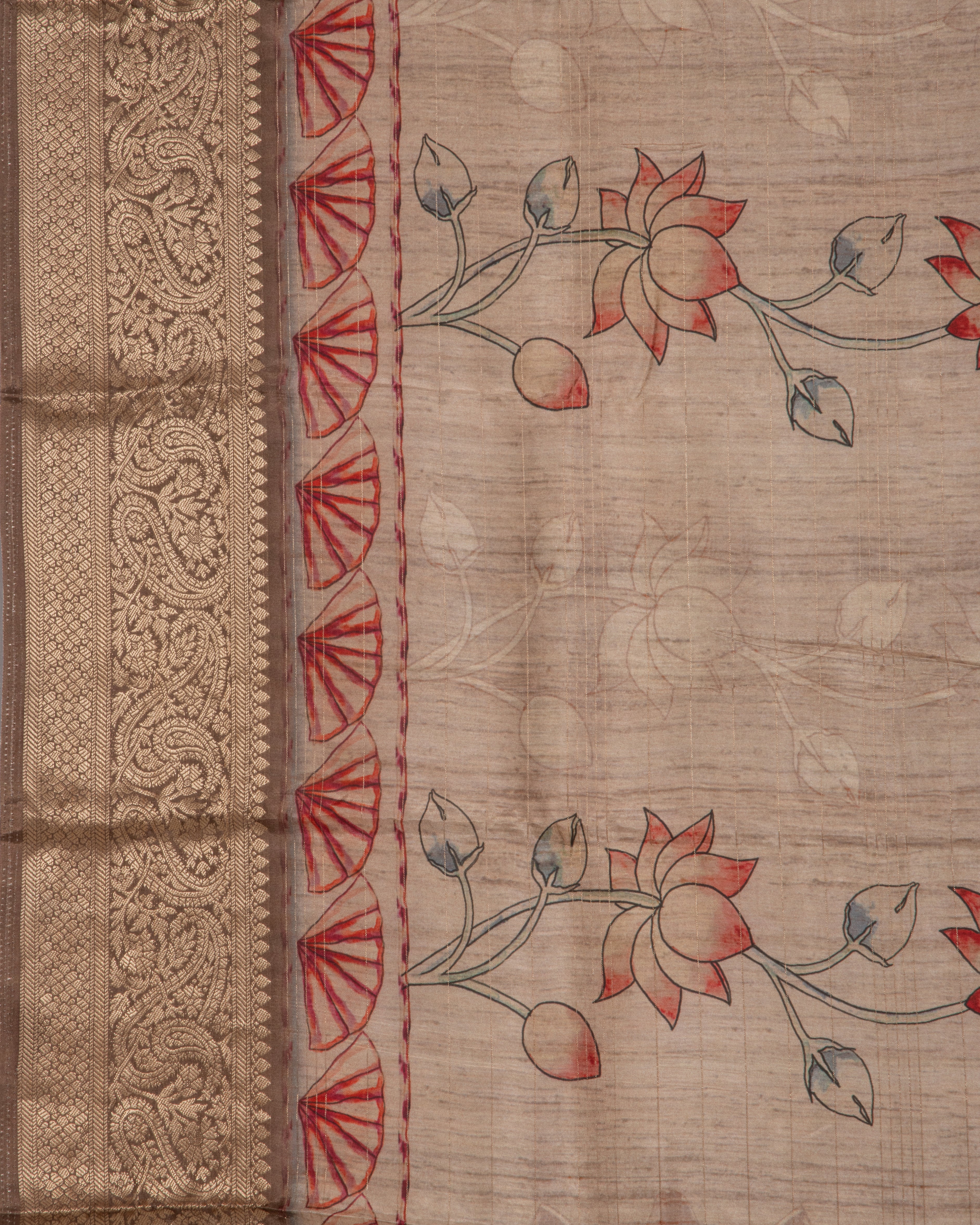 DolaSilkDarkBeigeFloralSaree3