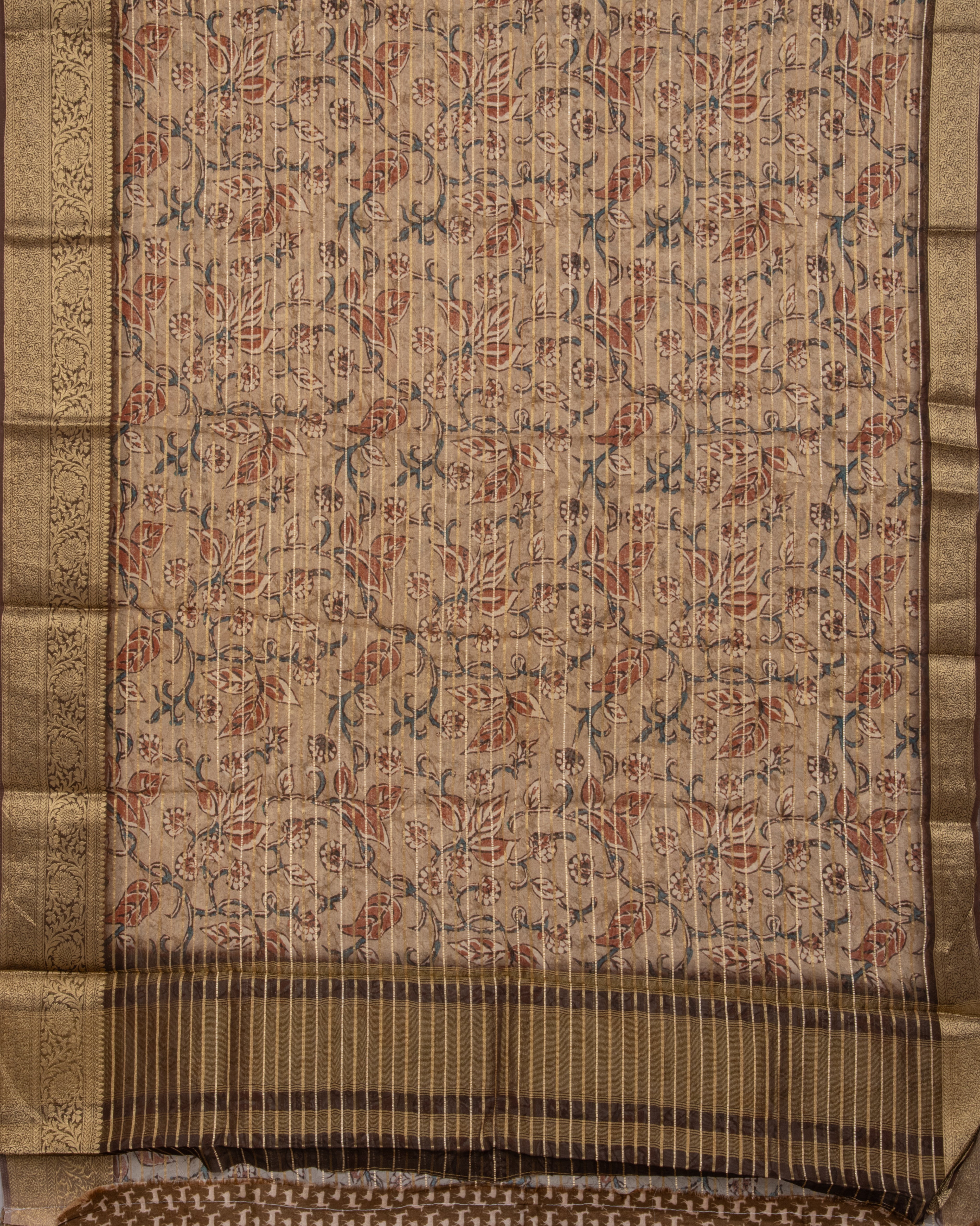 DolaSilkDustyBeigeFloralSaree2