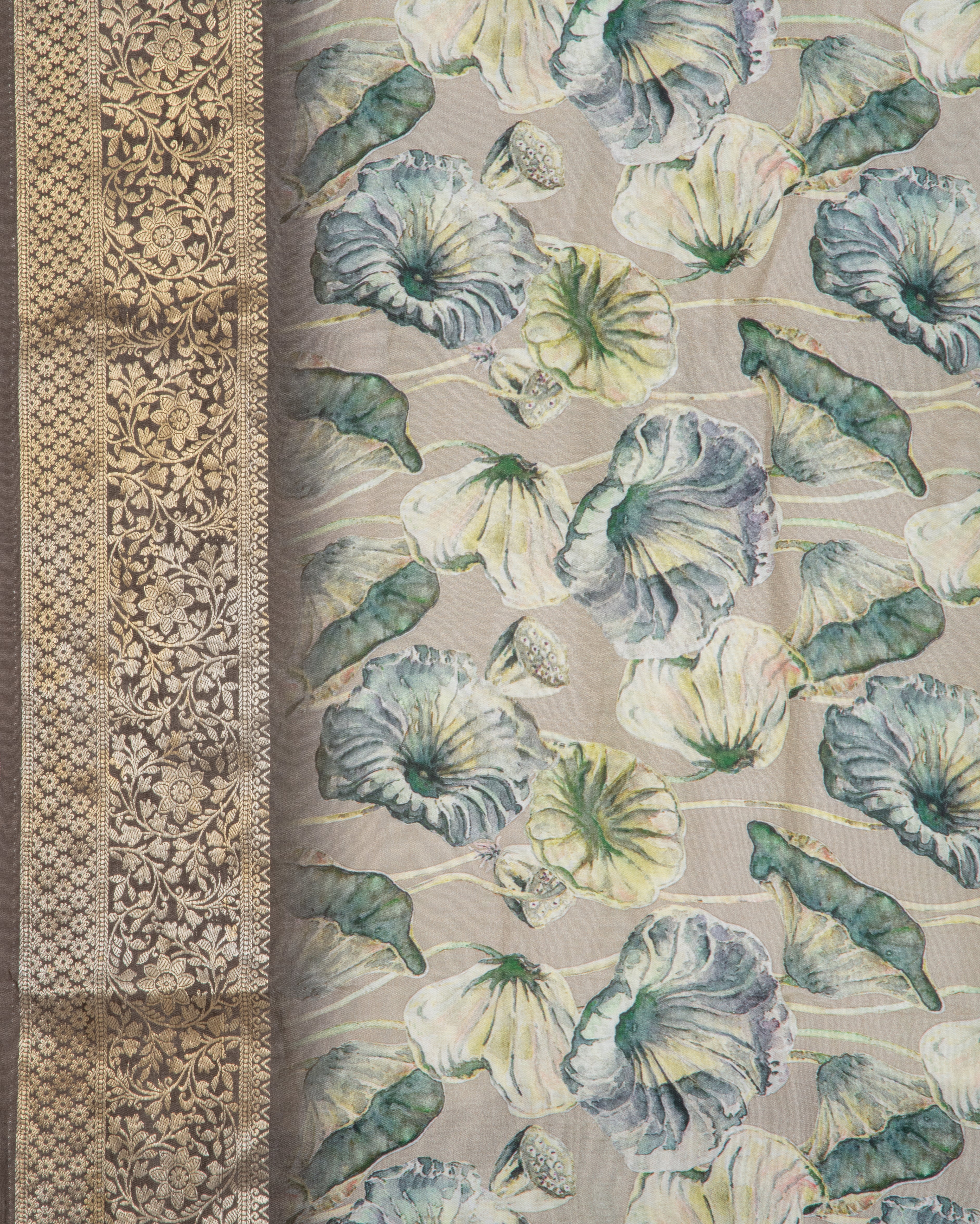 DolaSilkGreyColourFloralSaree-2