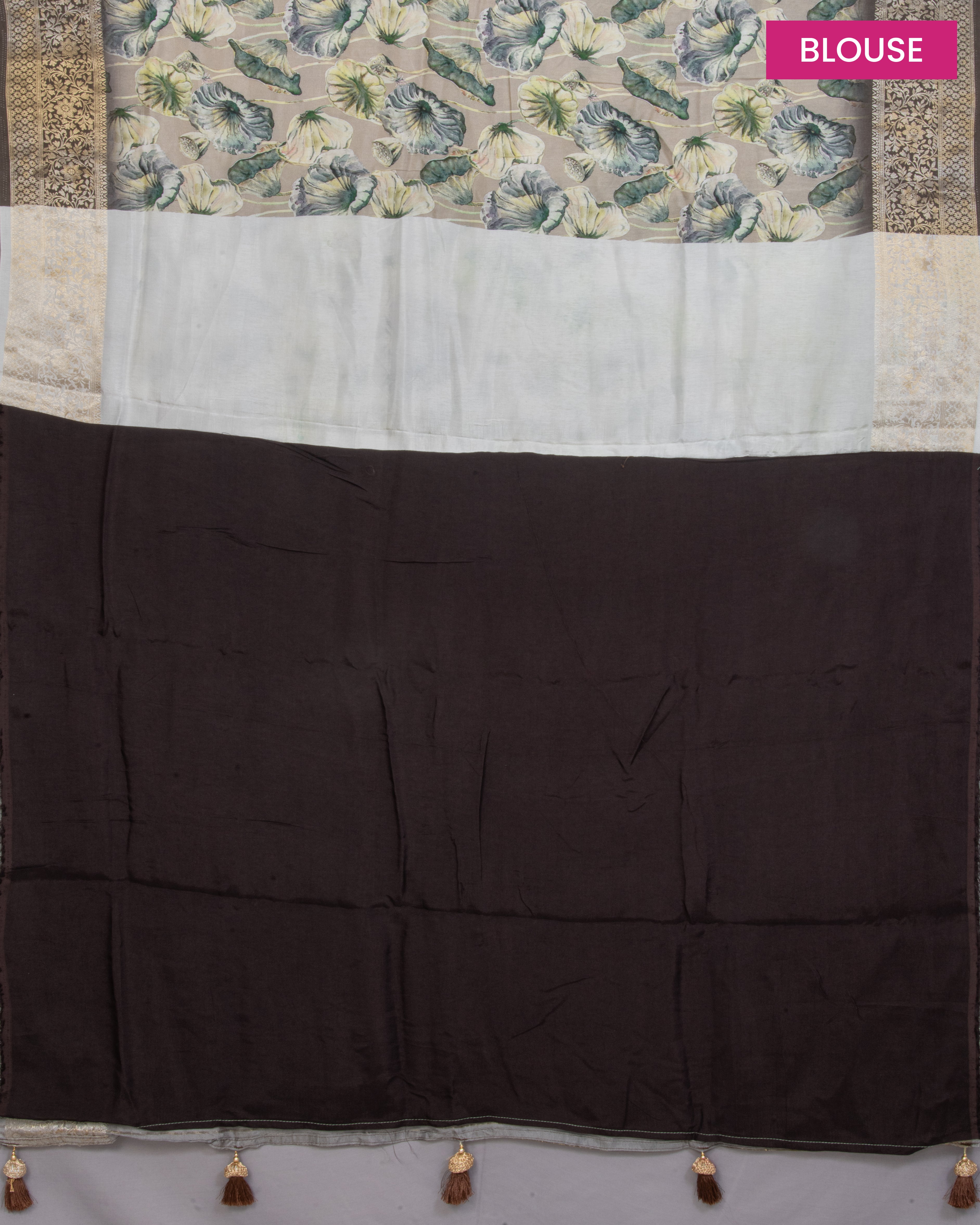 DolaSilkGreyColourFloralSareeCopyofDC12_4