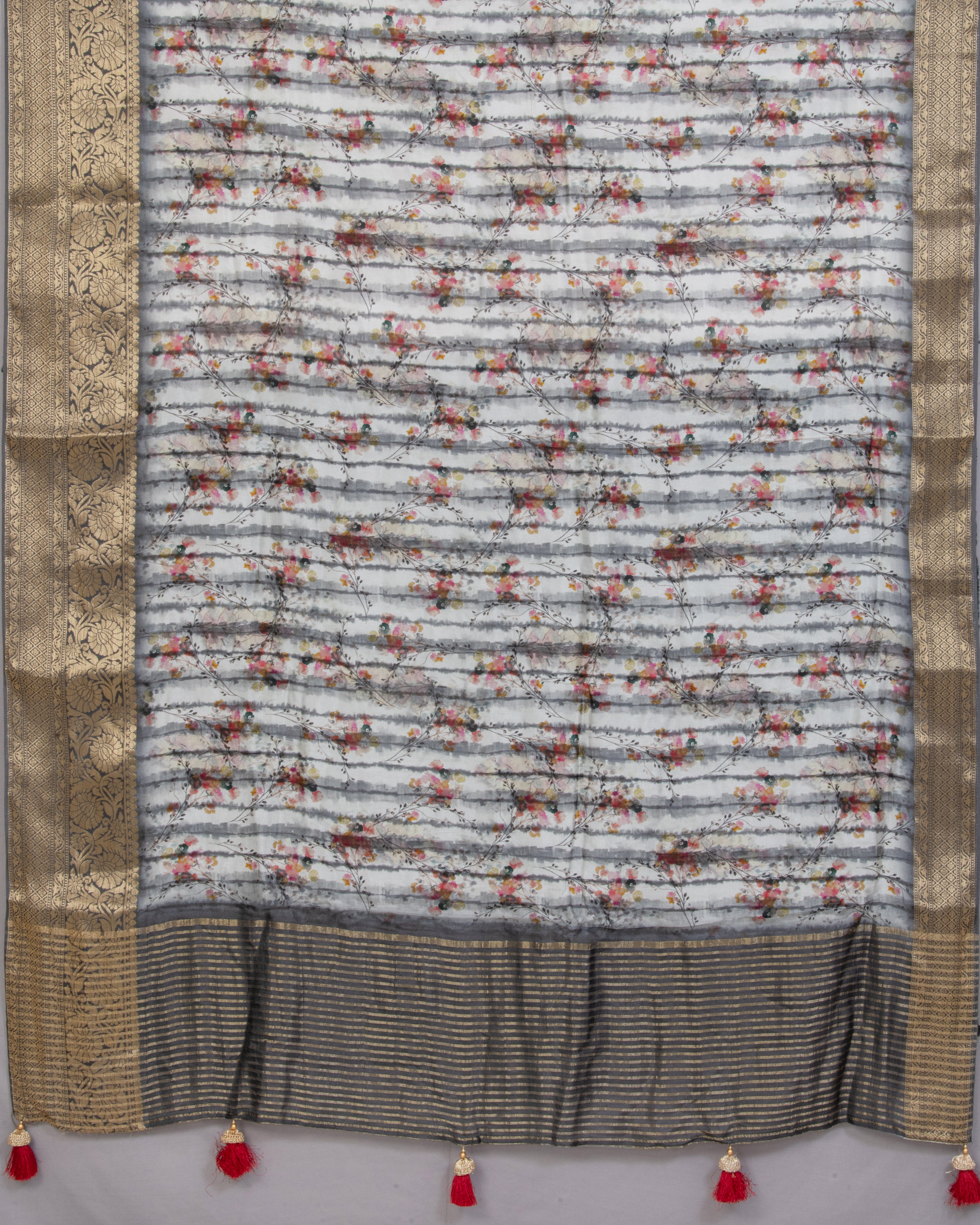 DolaSilkPearlColourFloralSaree-3