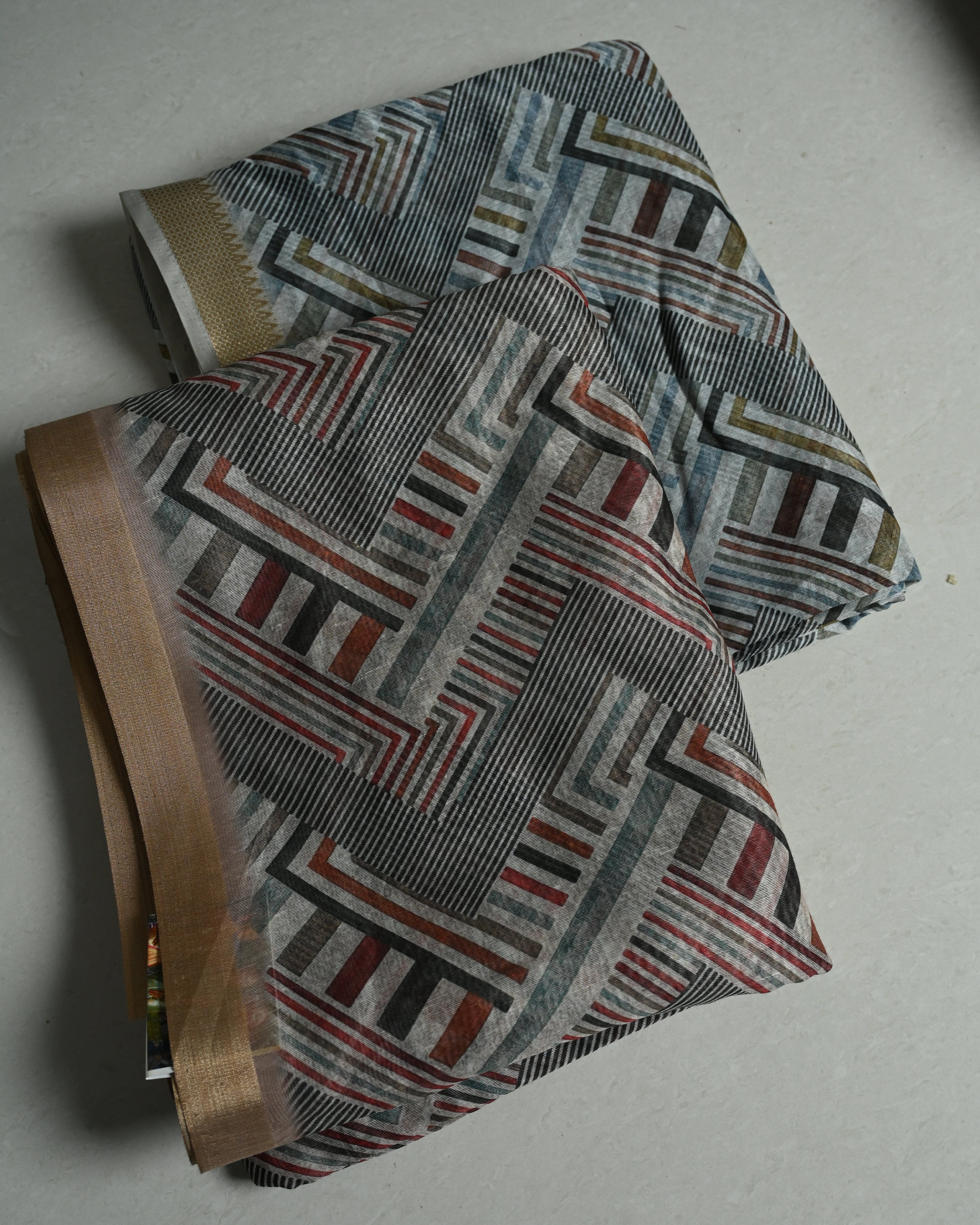 Linen Digital Geometric Print Saree