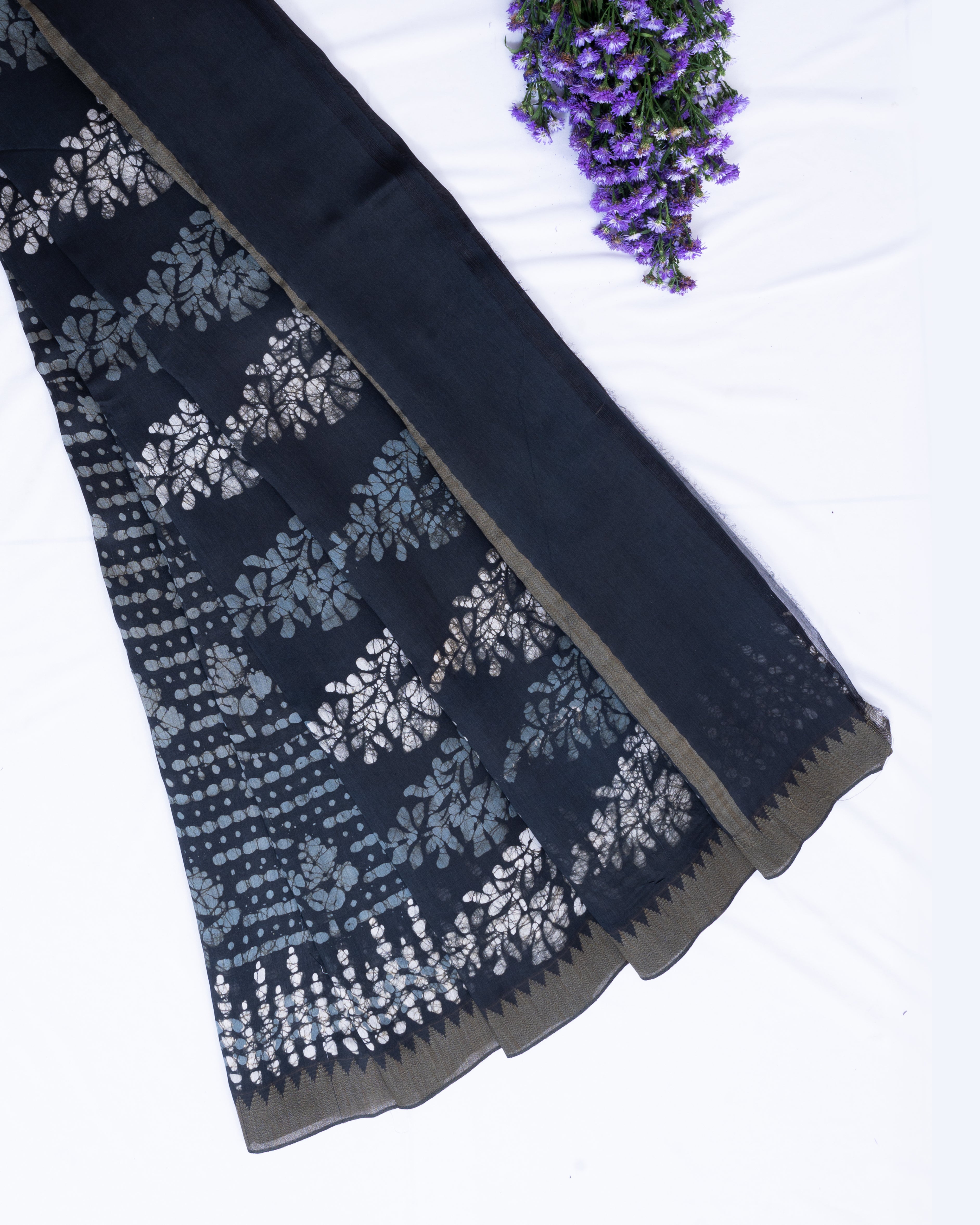 Maheswari-Silk-Black-Batik-Print-Saree