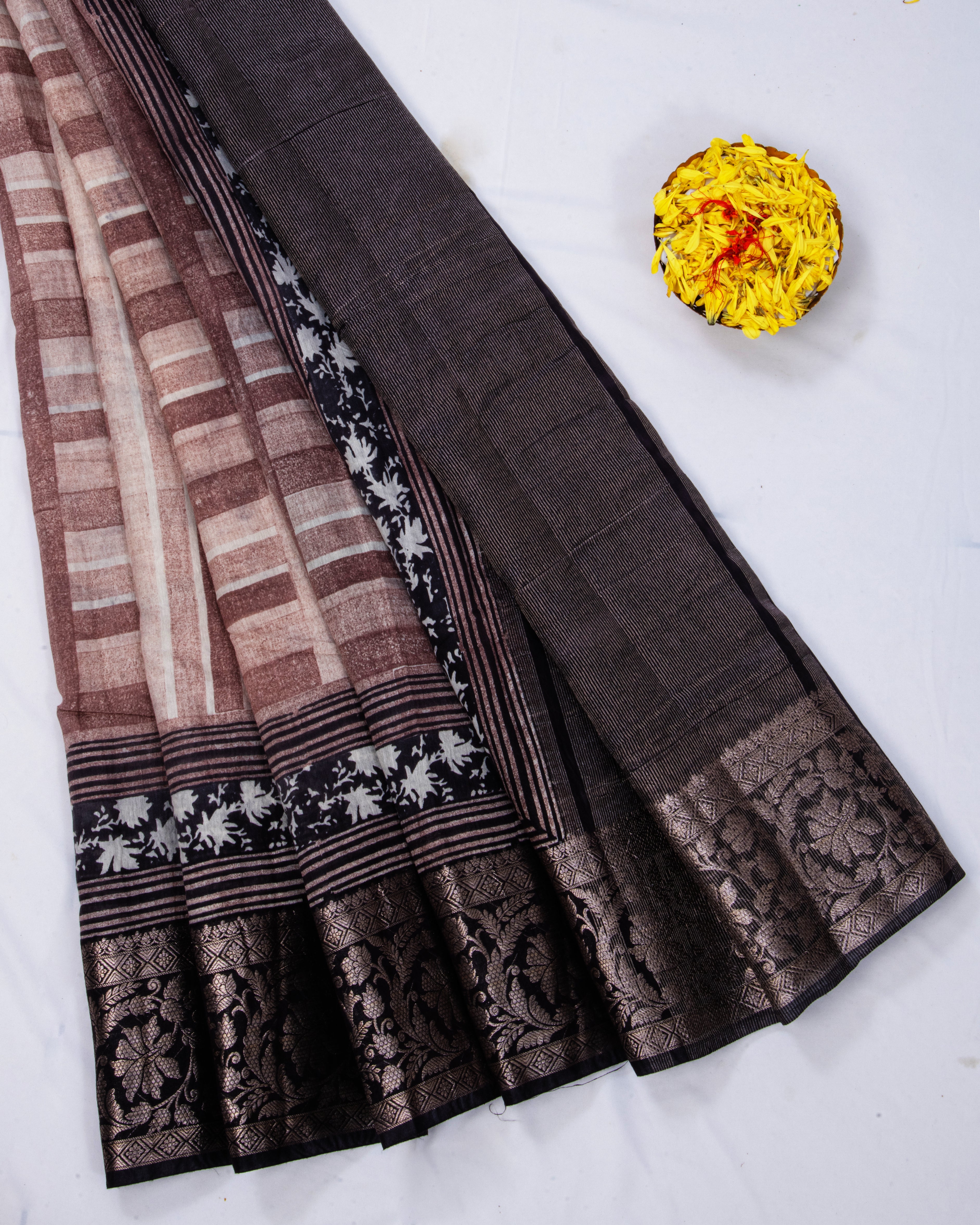 MaheswariSilkBrownGoemetricPrintSareeCopyofCS019_1