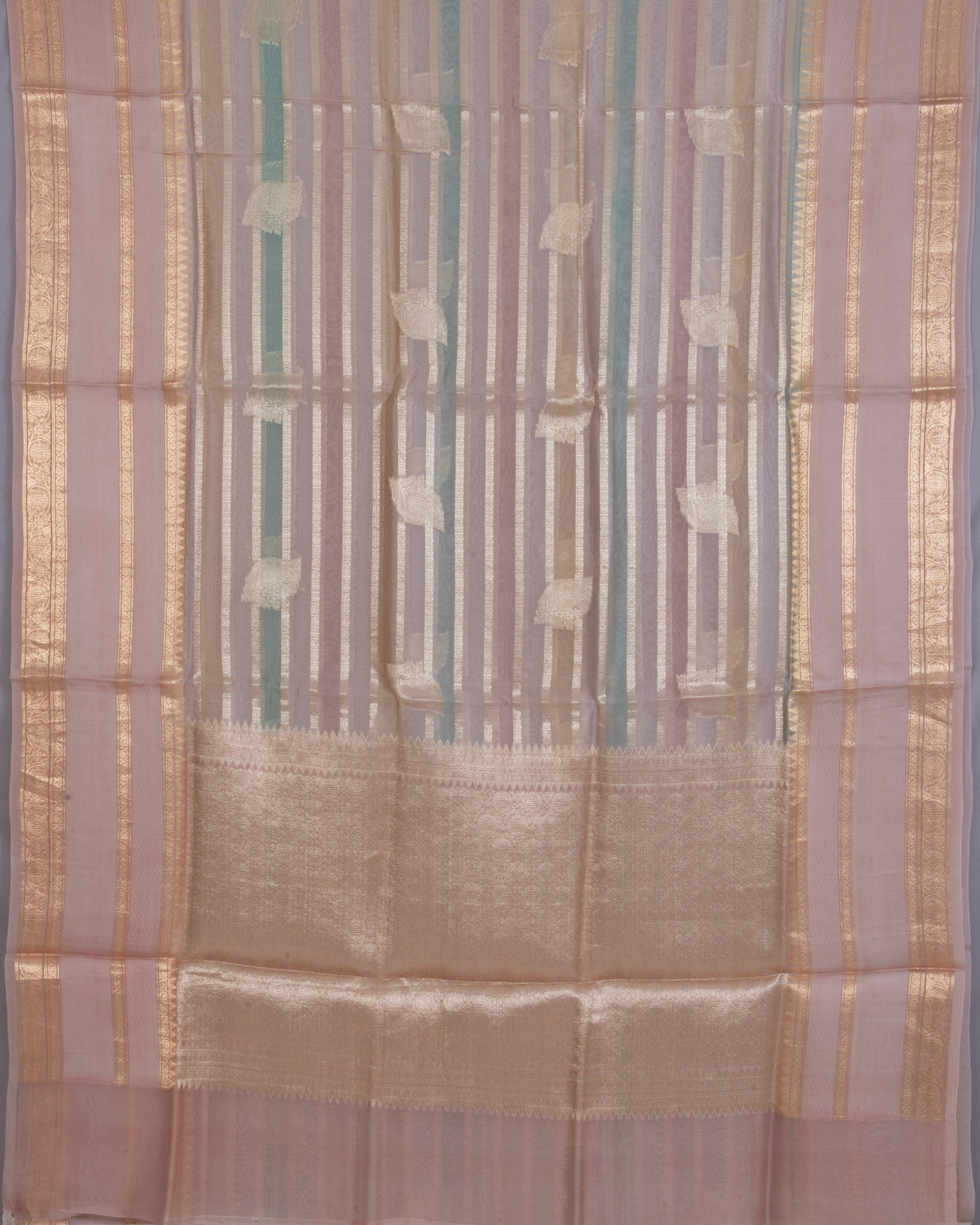 OrganzaPastelPinkAntiqueZariSaree-3