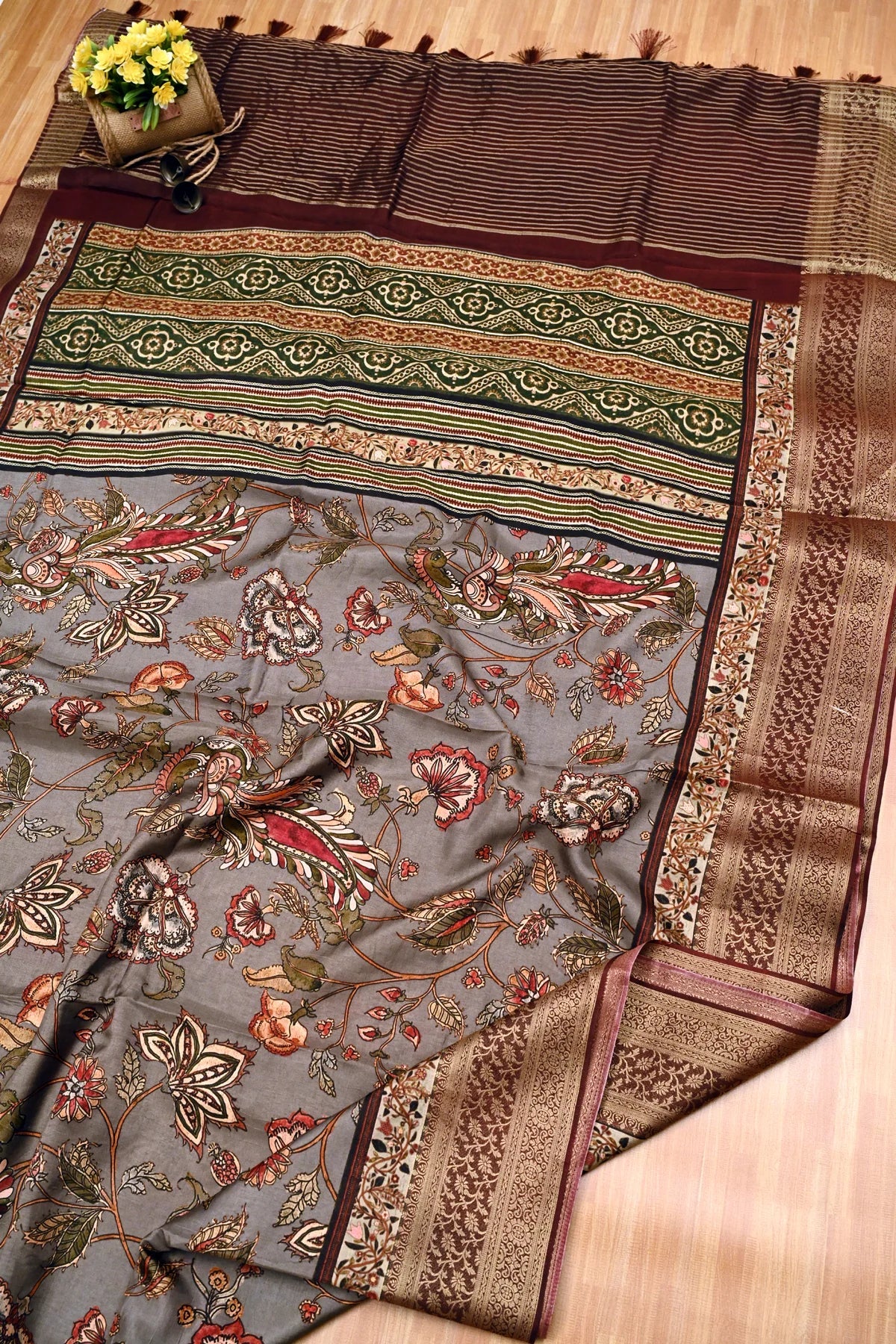 Abudhai Crepe Clay Ash Saree - Saree and Pallu