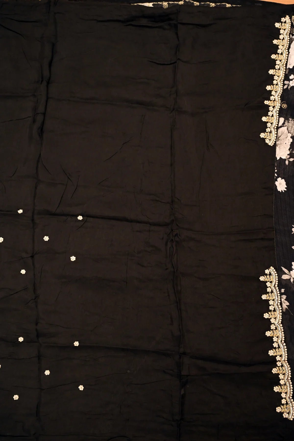 Pure Chiffon Floral Print Black Saree-Blouse