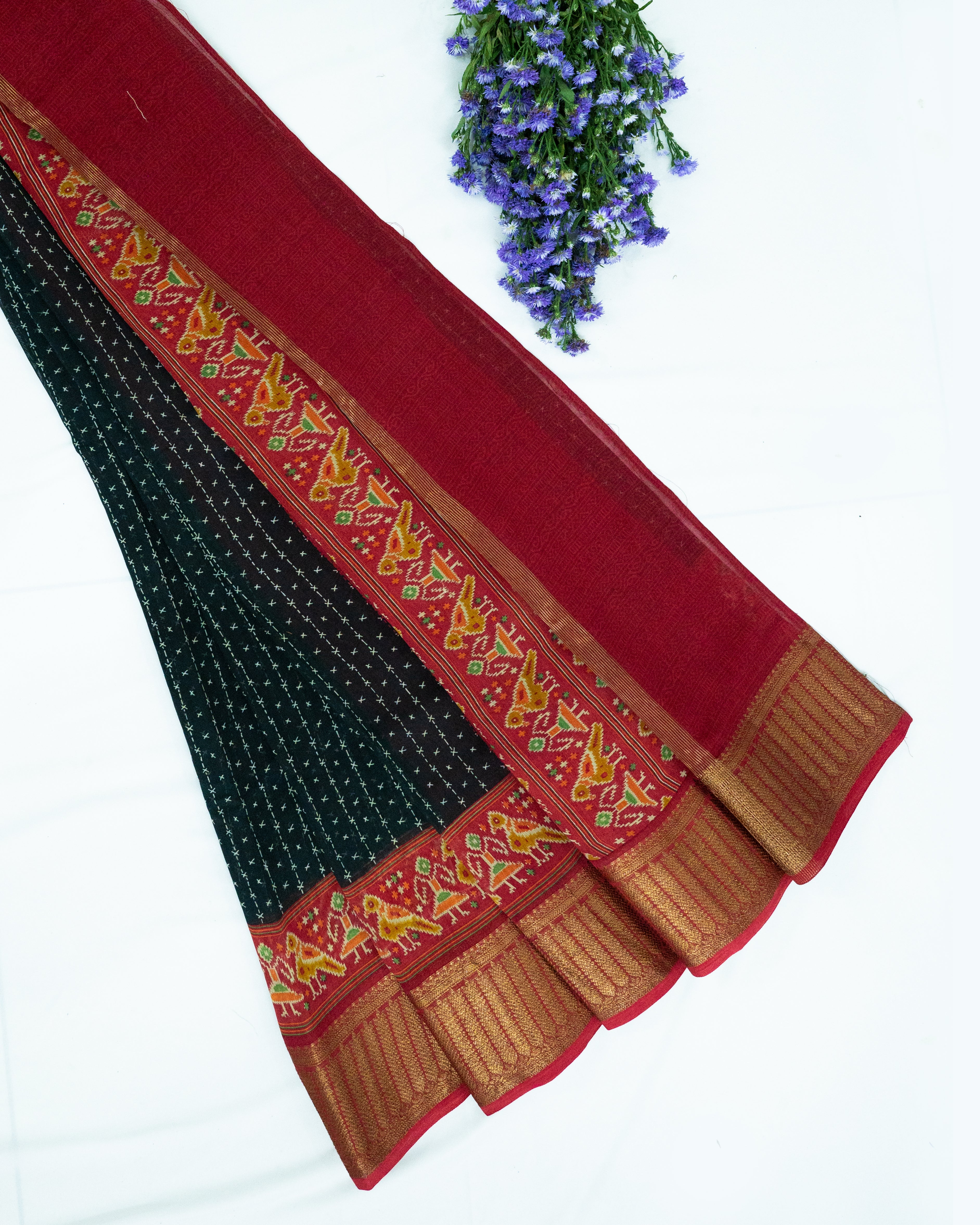 Sachipar-Print-Black-Stripe-Saree