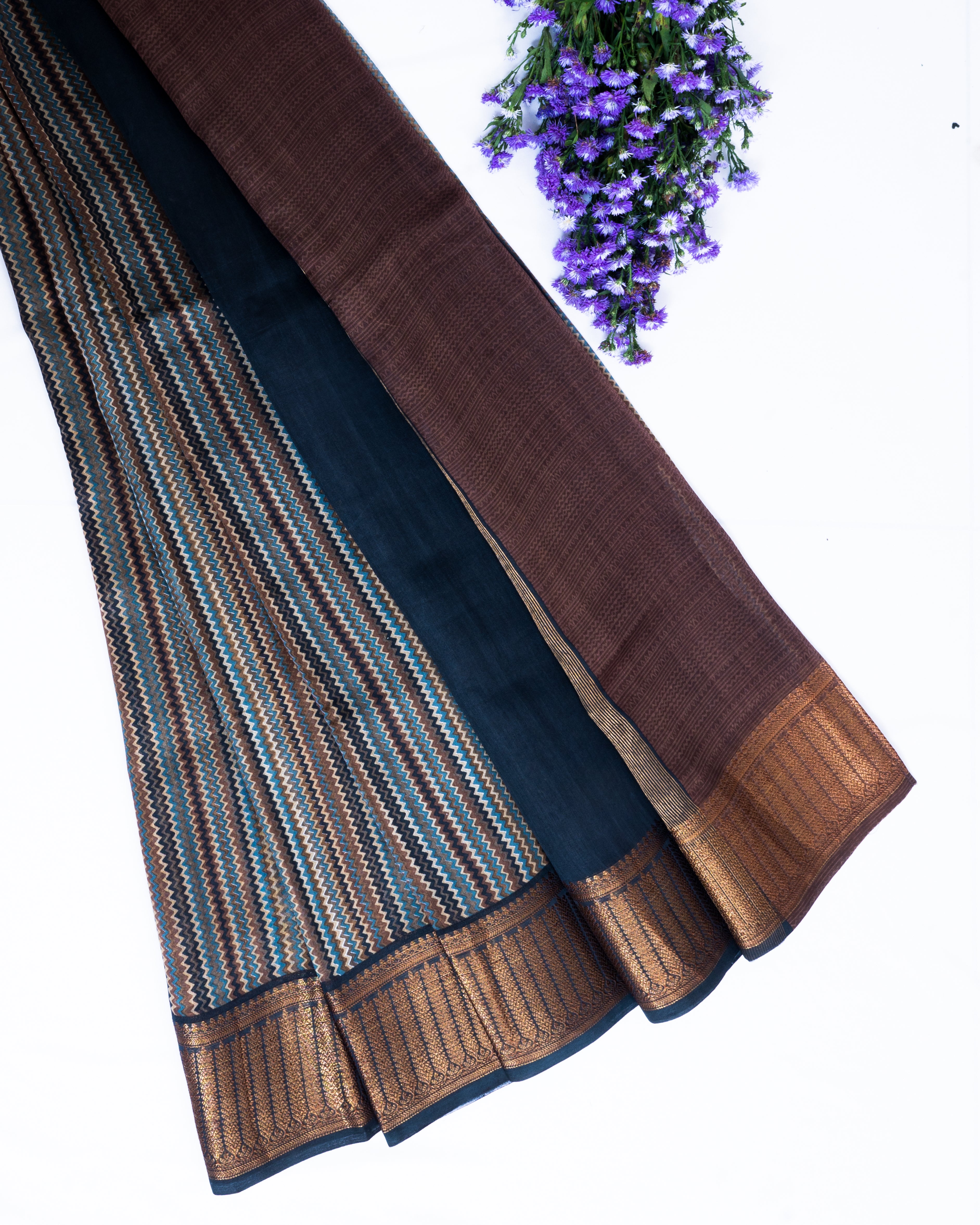 Sachipar-Print-Teal-Blue-Zig-Zag-Saree