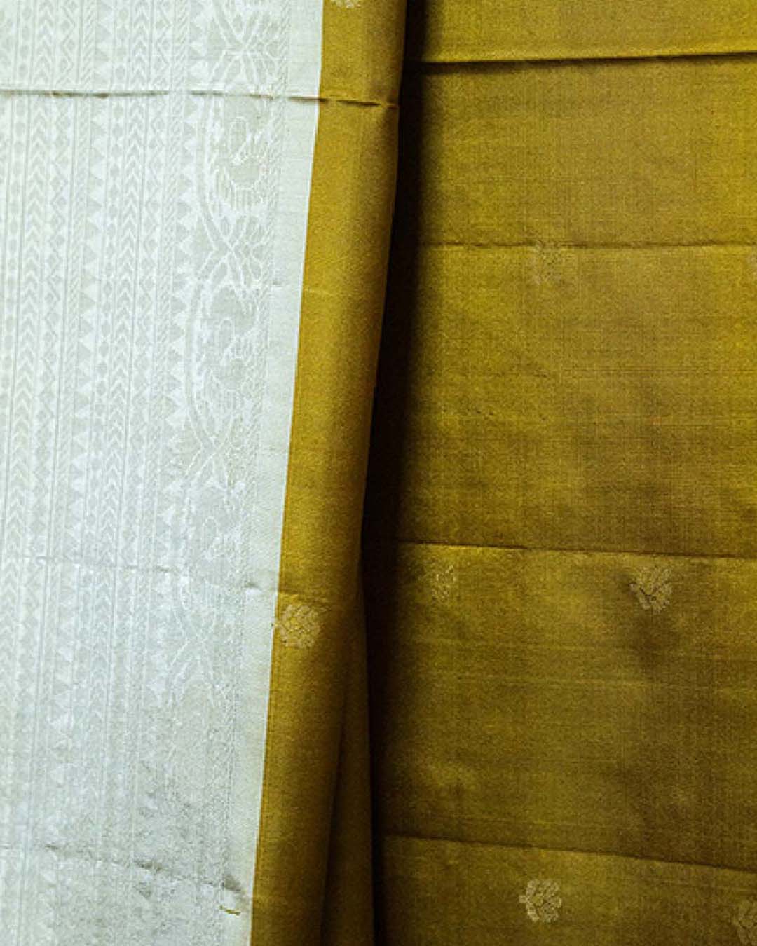 SoftSilkAntiqueGoldZariOliveGreenSaree_1