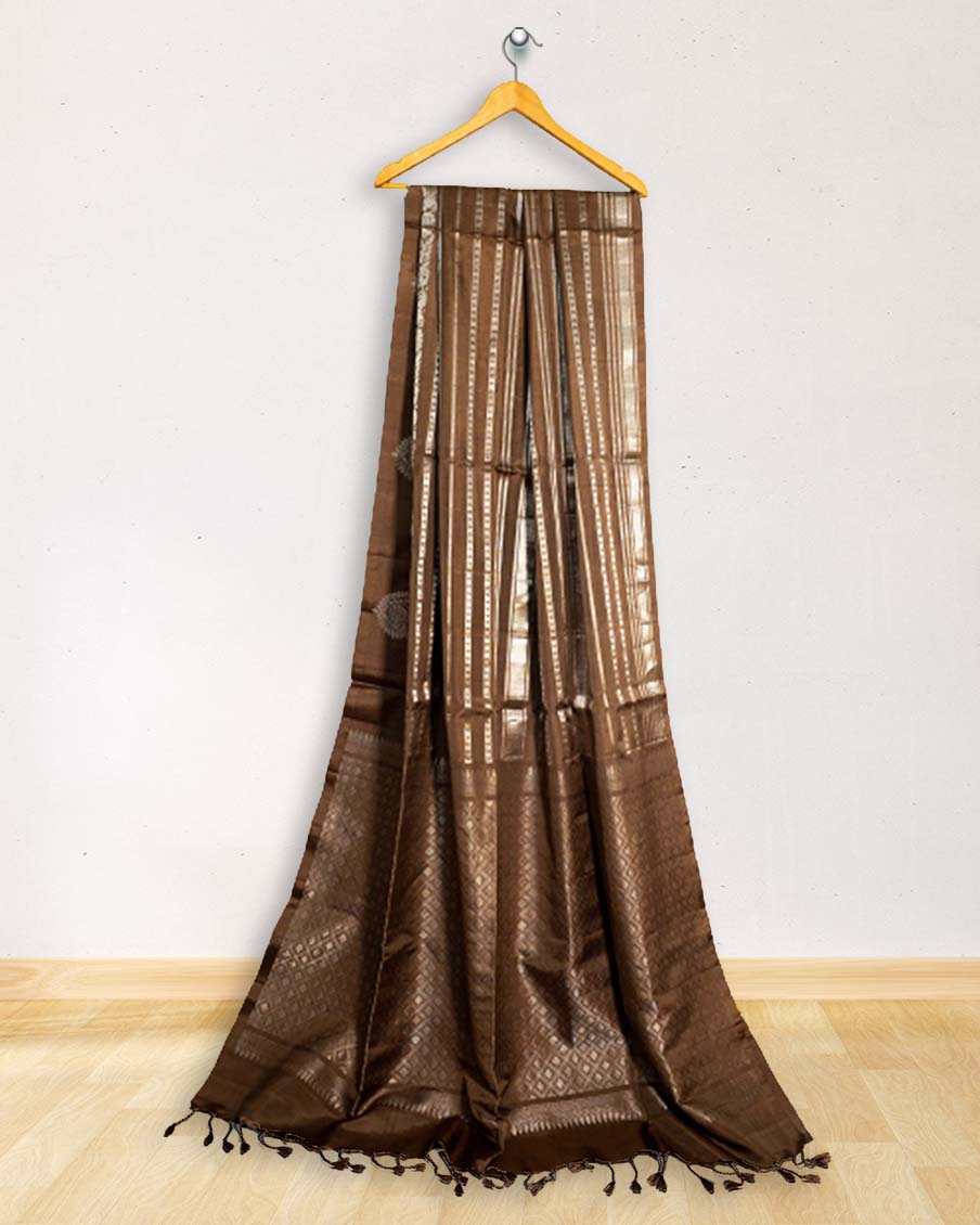 SoftSilkSilverZarilightbrownStripeSaree_12bdf08f-4cf4-49d1-af27-396394366a05